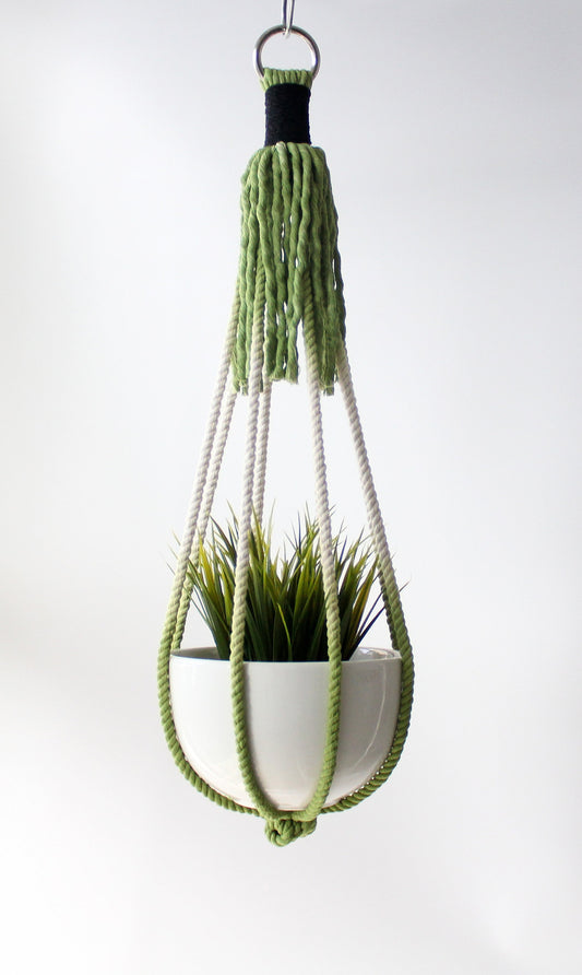 Handmade no-tassel macrame plant hanger, tail-free color-block hanging planter in apple green and cream cotton rope, boho home decor made by Freefille
